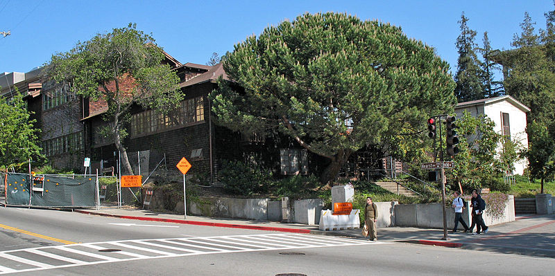 File:North Gate Hall (Berkeley, CA).JPG