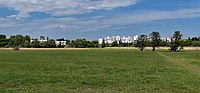 Widok z południa na wiślaną skarpę, pl. Centralny, NCK i okoliczne osiedla