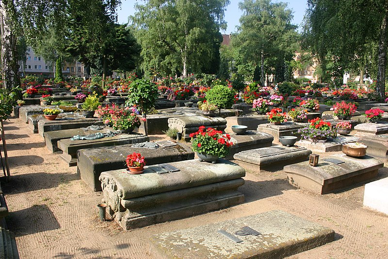 File:Nuernberg-Rochusfriedhof-10-2006-gje.jpg