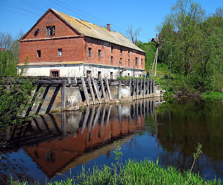 File:Old Water-mill in Łužki (22.05.2007).jpg