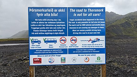 Warning about river crossings on the road to Thorsmork