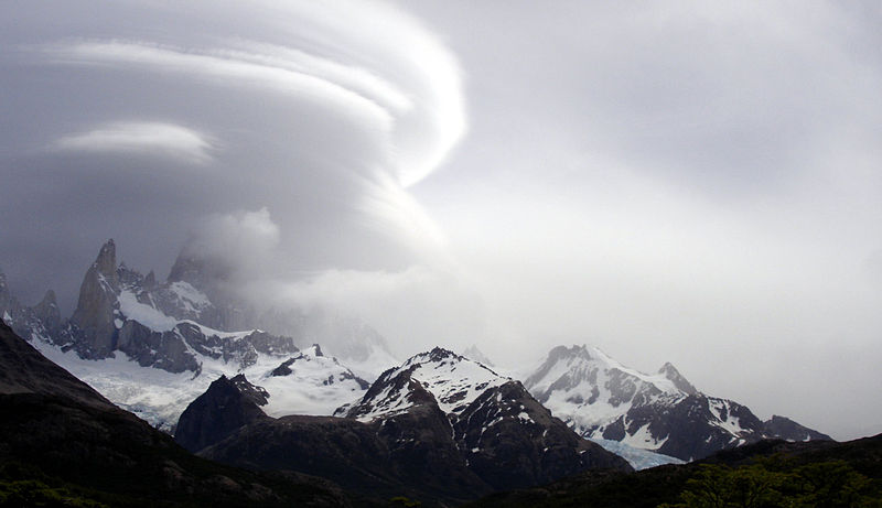 File:Paisaje del Cerro Chalten.jpg