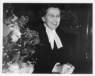 <span class="mw-page-title-main">Helen Kinnear</span> Canadian lawyer and judge (1894–1970)