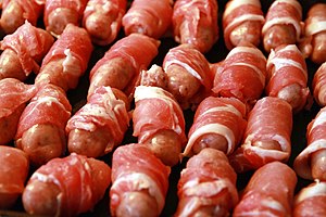 Pigs in Blankets (11630904144).jpg