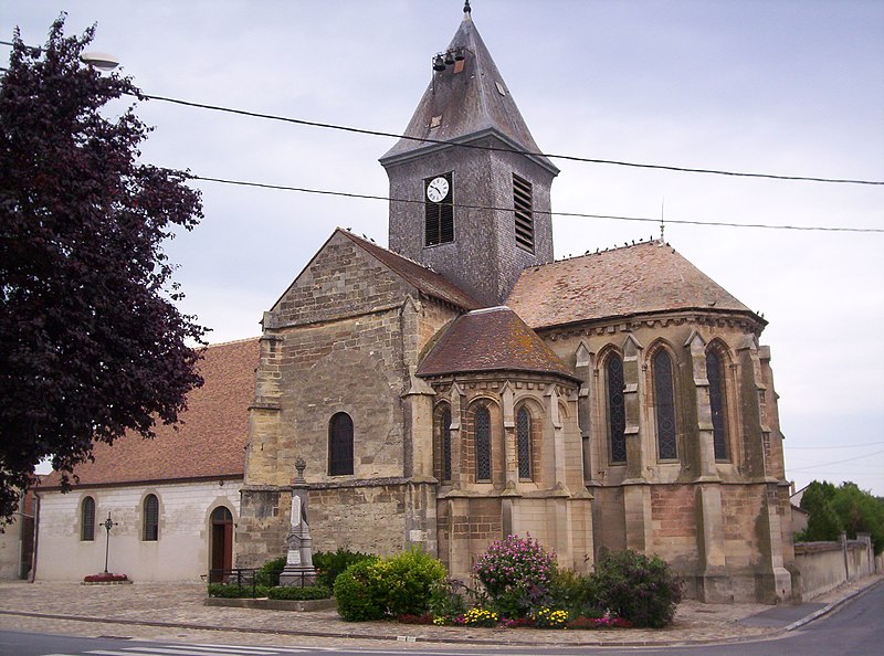 File:Plivot-église.JPG