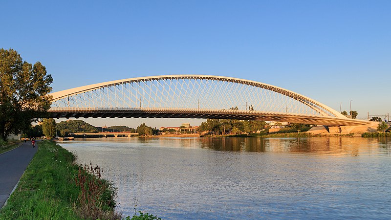 File:Prague 07-2016 Troja Bridge img2.jpg