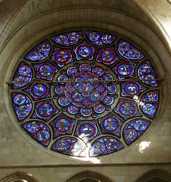 File:Rose Choeur Cathédrale de Laon 191008 4.jpg