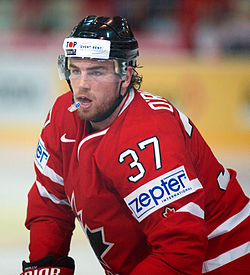 Ryan O’Reilly ottelussa Sveitsi vs. Kanada vuonna 2012.