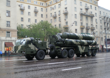 A TEL of a S-400 Triumf during a Victory Day A...