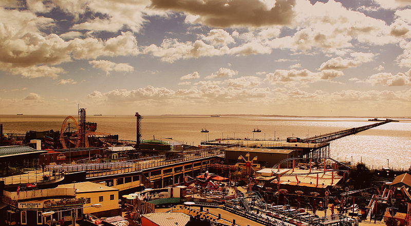 File:SOUTHEND PIER ESSEX SEP 2012 (8027808534).jpg