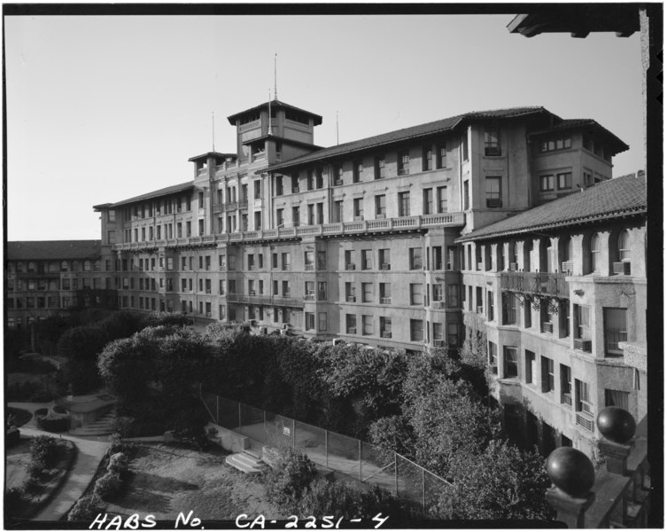 File:SOUTH ELEVATION AS SEEN FROM FOURTH FLOOR, EAST WING, GUEST BALCONY - Huntington Hotel, 1401 South Oak Knoll Avenue, Pasadena, Los Angeles County, CA HABS CAL,19-PASA,12-4.tif