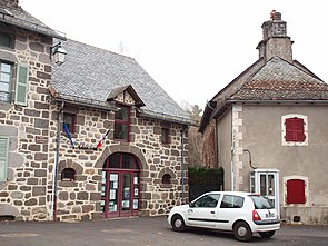 Saint-Chamant-FR-15-mairie-1.jpg