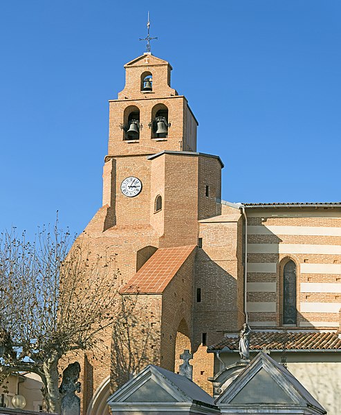 File:Saint-Jory - L'église Clocher mur.jpg