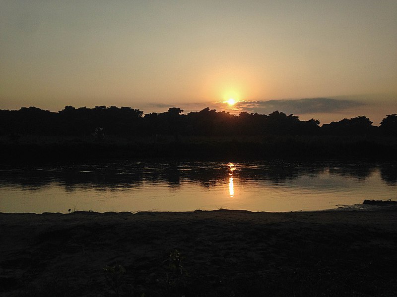 File:Sauraha sunset.jpg