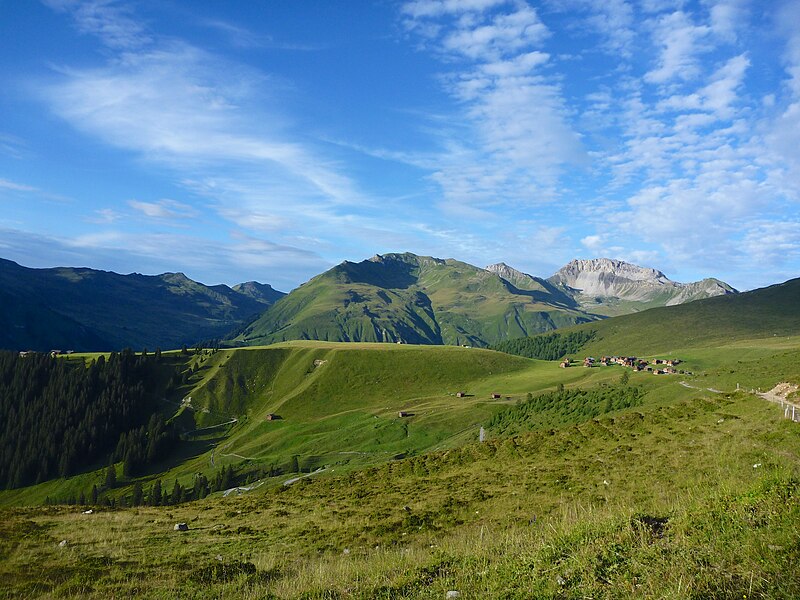 File:Schanfigg mit Medergen und Weissflue.jpg