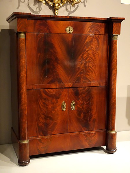 File:Secretaire a abattant, by Joseph Laidain, Boston, Massachusetts, 1826, mahogany mahogany veneer, basswood, white pine, brass - Winterthur Museum - DSC01428.JPG