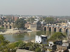 Shahi bridge, Jaunpur.jpg