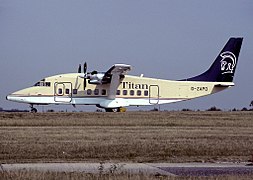 Short 360-fly fra Titan Airways på London Stansted lufthavn i 1995.