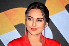 Sonakshi Sinha - Wikipedia