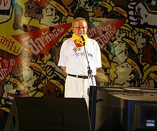 <span class="mw-page-title-main">Sondhi Limthongkul</span> Thai media mogul (born 1947)