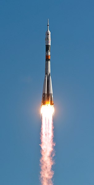 File:Soyuz TMA-18 launching.jpg