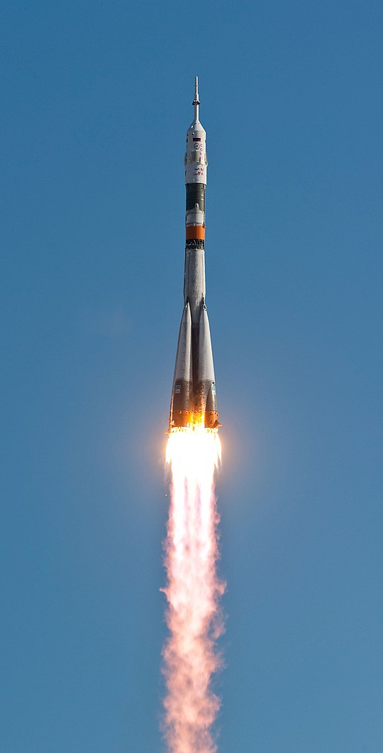 Soyuz TMA-18 launching.jpg