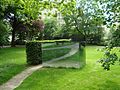 Dan Graham, Two-Way Mirror Hedge, Almost Complete Circle, 2001