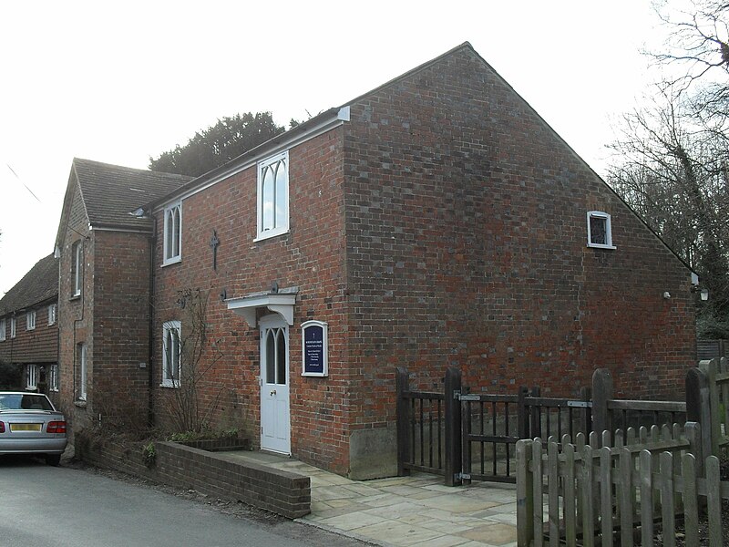 File:St Dunstan's RC Chapel, West Hoathly.JPG