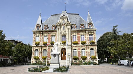 Stadhuis Rueil Malmaison 24 8 2017 13 13 56