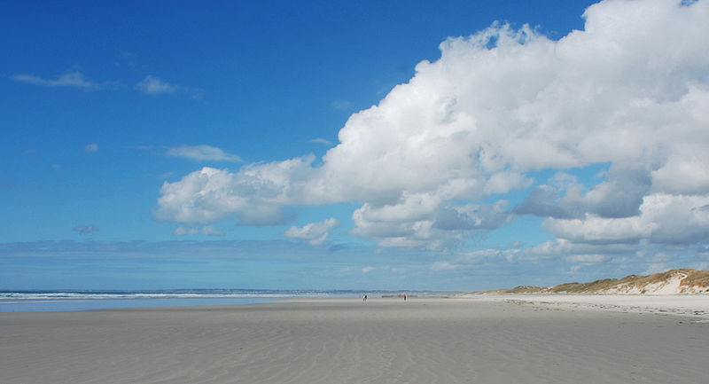 File:Strand.Bretagne-a.jpg