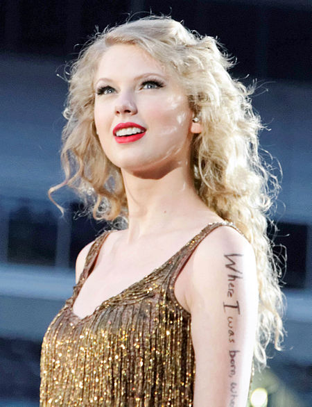 ไฟล์:Taylor_Swift_Speak_Now_Tour_2011_4.jpg