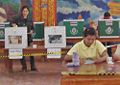 Гласачко место во Бан Кунг Тафао, подрачје Кунг Тафао, област Муанг Утарадит, покраина Утарадит, Тајланд за време на општите избори во Тајланд 2007 година.