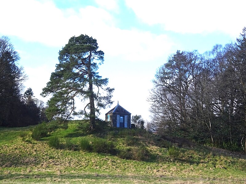 File:The Earthquake House Observatory, The Ross, Comrie, Perthshire.jpg