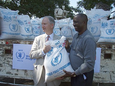 2010年7月，英国捐助、粮食计划署运输的物资送至苏丹朱巴