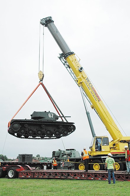 Вид самоходного. Кран стреловой самоходный Grove grt655l. Кран самоходный Sumitomo. Самоходный кран Алмаз. Стреловой самоходный кран Урал.