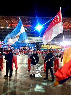 Verónica Ravenna como abanderado en Pyeongchang.jpg