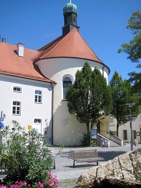 File:Vohburg, Kath. Filialkirche St.Antonius.jpg