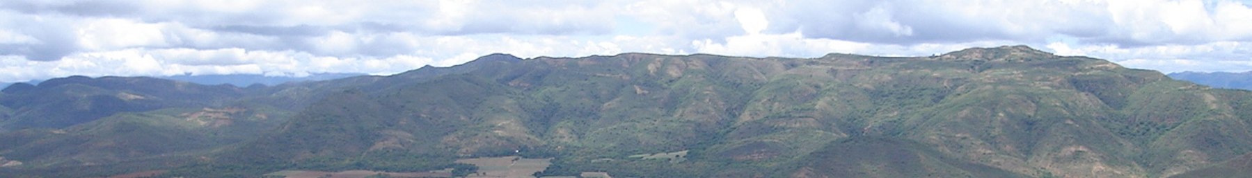 Comarpa.jpg के ऊपर WV बैनर ट्रॉपिकल तराई पर्वत