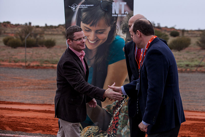 File:Welcome at Ayers Rock Airport (8974505608).jpg