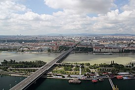 Wien - Reichsbrücke.JPG