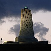 Denkmal für die Brüder Wright am Strand von Kill Devil Hills