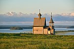 Chapelle Saint-Nicolas de Verchinino avec le lac Kenozero.