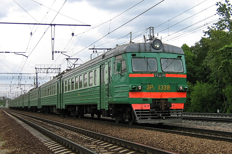 File:ЭР2-1338, Russia, Moscow, Perovo - Lyubertsy-I stretch (Trainpix 214576).jpg