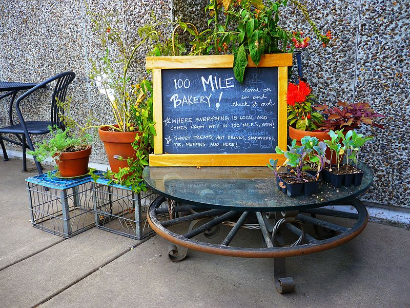 File:100 Mile Bakery Sign.jpg