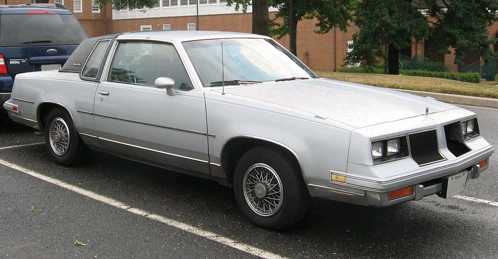 Oldsmobile Cutlass Supreme 1995