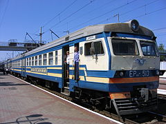 Електропоїзд ЕР9M-513 на станції Ніжин