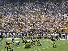 Michigan offense led by Tate Forcier against the 2009 Western Michigan Broncos football team. 20090905 Michigan Wolverines offense vs Western Michigan.jpg