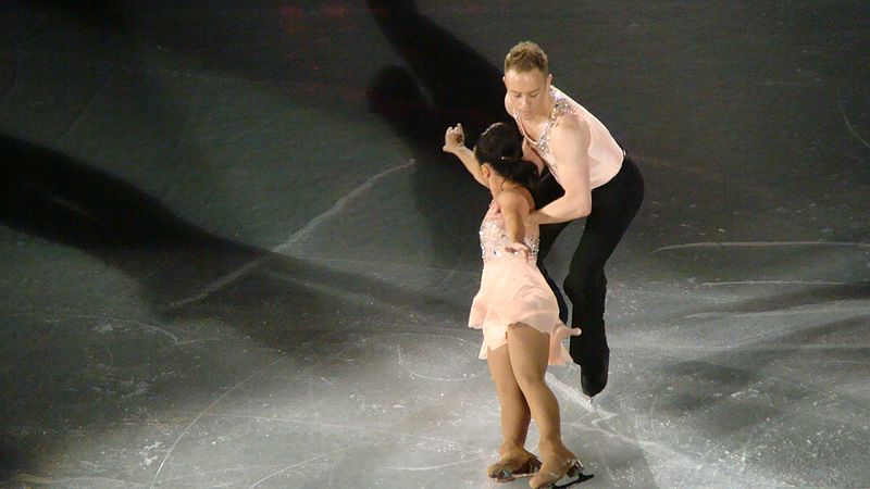 File:2011 - Dancing on Ice (Manchester Evening News Arena) Hayley Tamaddon & Dan Whiston (5677568551).jpg