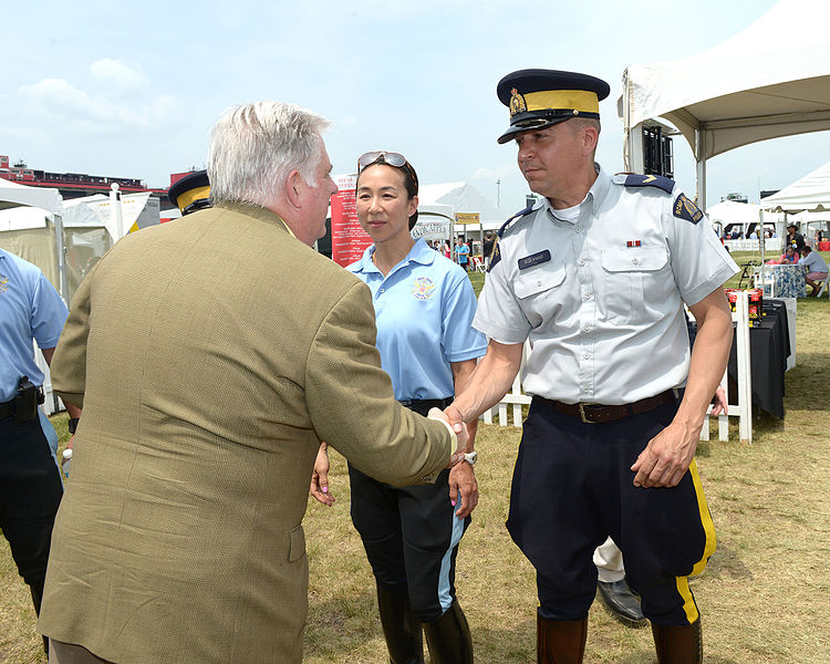 File:2015 Preakness Stakes (17870680965).jpg