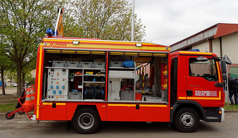 Véhicule de secours routier.